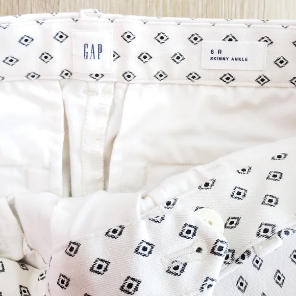 GAP Skinny Ankle Pants - Picture 4 of 5